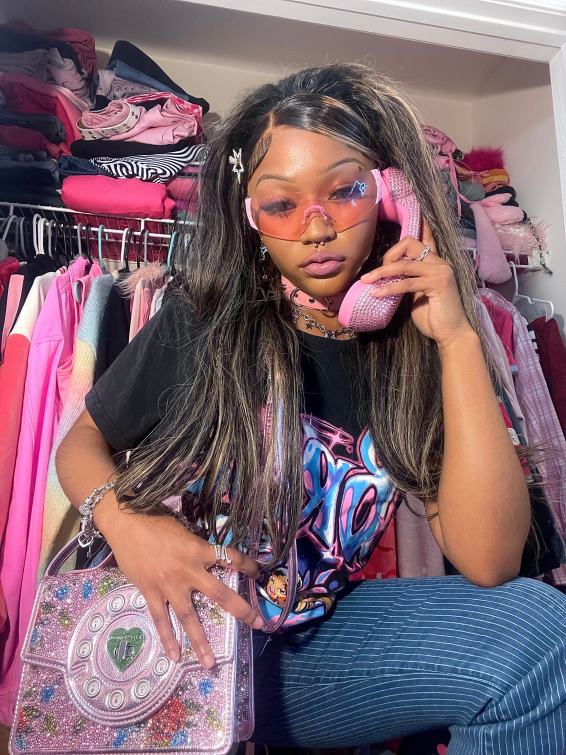 Women Kitsch Gimme A Ring Phone Bag Pink Betsey Johnson Accessories JHZ8F208