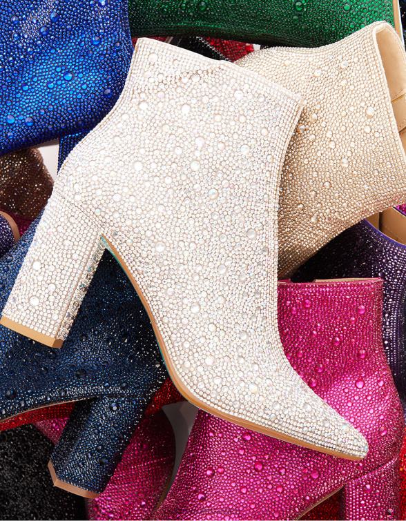 Women Cady Ivory Betsey Johnson Shoes JHZ8F48