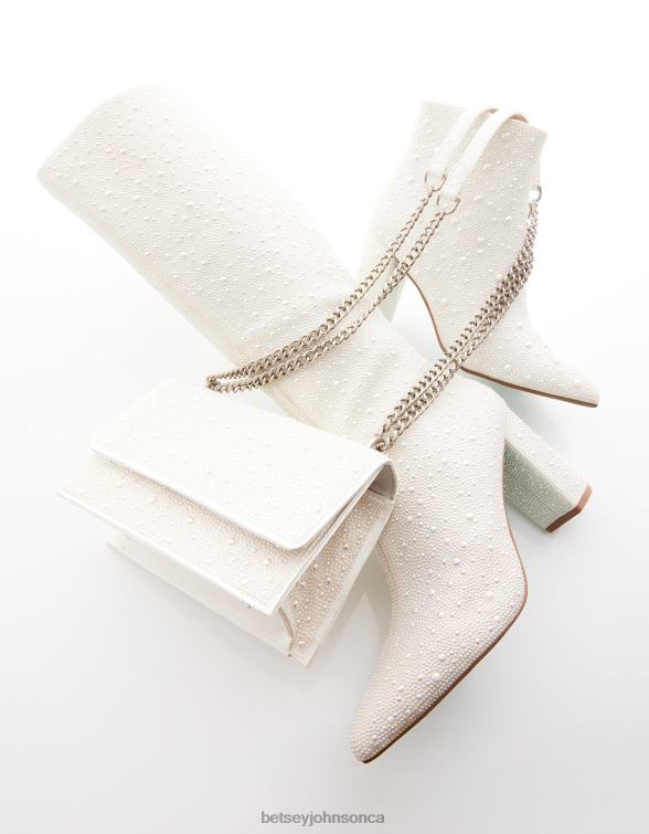 Women Candy Ivory Betsey Johnson Shoes JHZ8F190