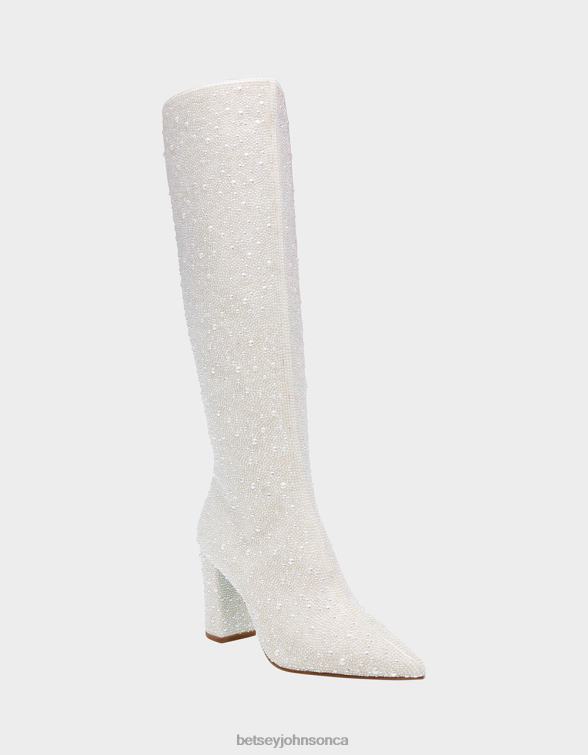 Women Candy Ivory Betsey Johnson Shoes JHZ8F190