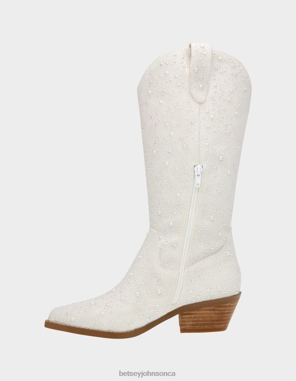 Women Dalas Ivory Betsey Johnson Shoes JHZ8F192