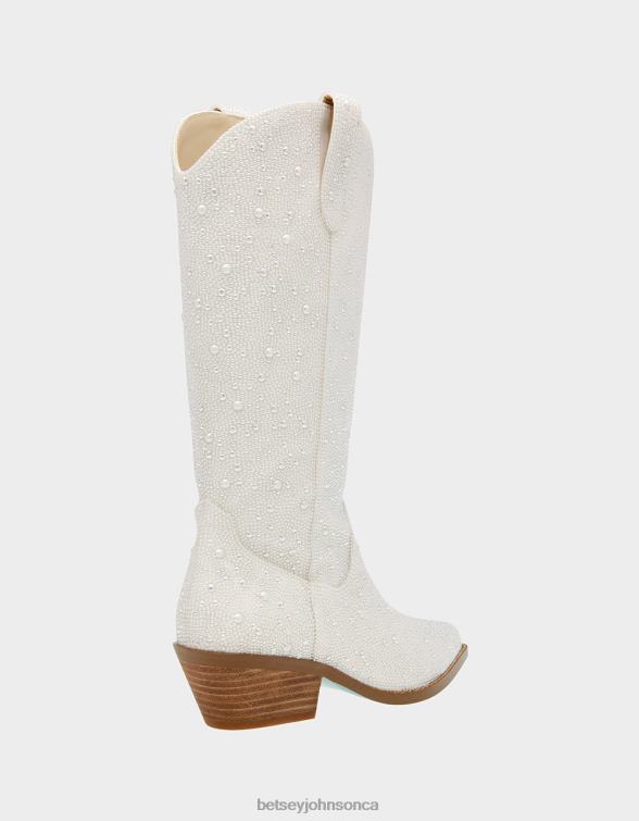 Women Dalas Ivory Betsey Johnson Shoes JHZ8F192