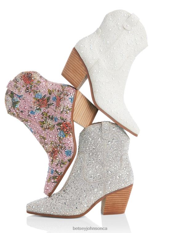 Women Diva Ivory Betsey Johnson Shoes JHZ8F37