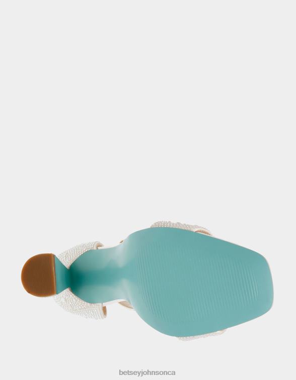 Women Dani Ivory Betsey Johnson Shoes JHZ8F52