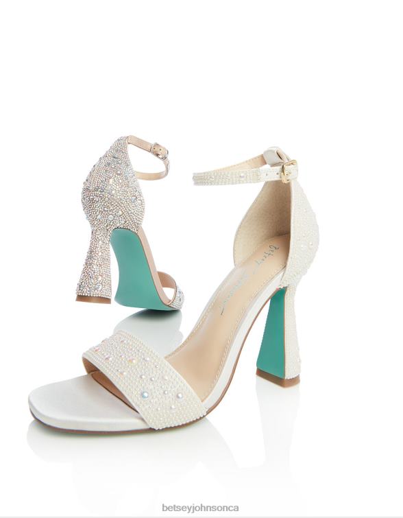 Women Dani Ivory Betsey Johnson Shoes JHZ8F52