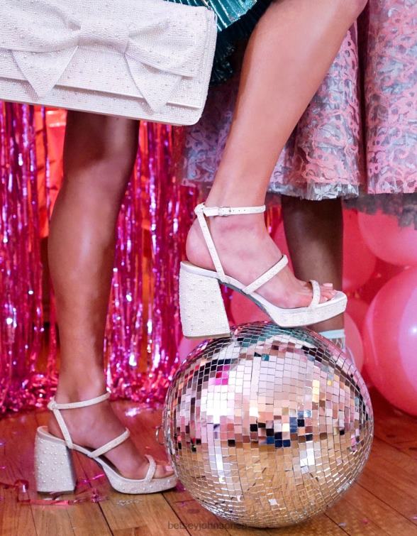 Women Denni Ivory Betsey Johnson Shoes JHZ8F69