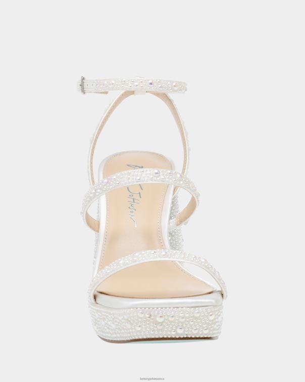 Women Denni Ivory Betsey Johnson Shoes JHZ8F69