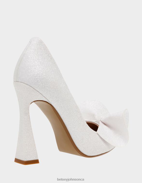 Women Nobble Ivory Betsey Johnson Shoes JHZ8F84