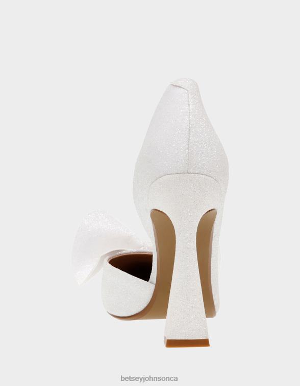 Women Nobble Ivory Betsey Johnson Shoes JHZ8F84