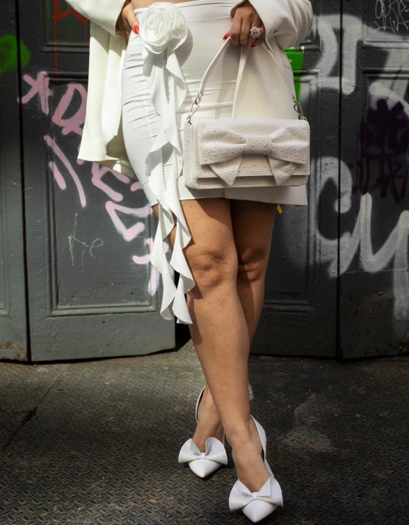 Women Nobble Ivory Betsey Johnson Shoes JHZ8F84