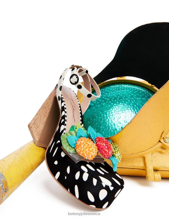 Women Sprite Black/White Betsey Johnson Shoes JHZ8F105