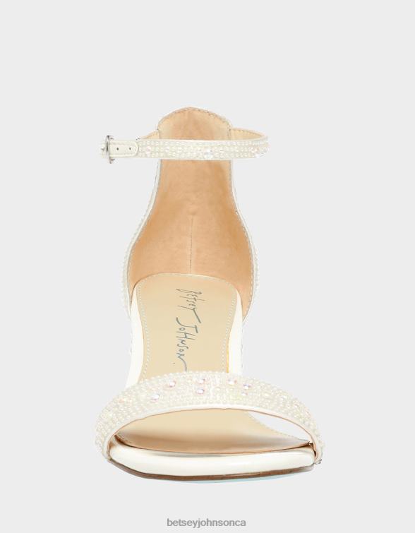 Women Mari Ivory Betsey Johnson Shoes JHZ8F38