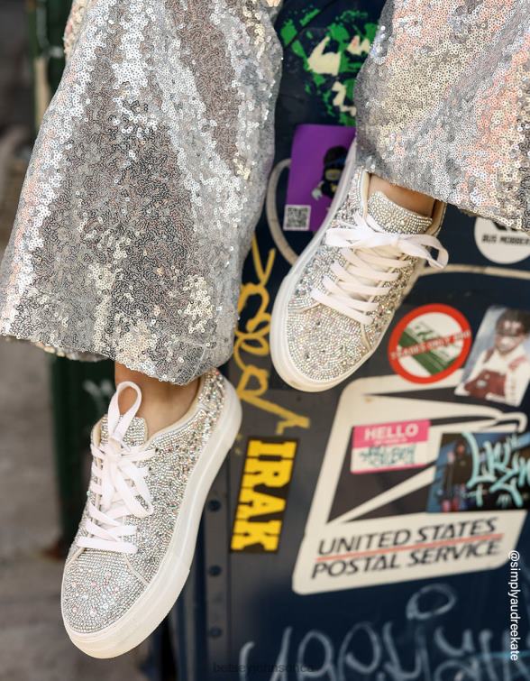 Women Sidny Rhinestones Betsey Johnson Shoes JHZ8F1